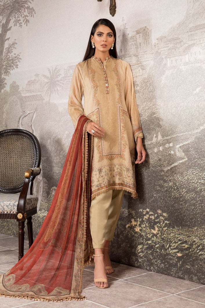 Buy Maria B Silk Net '21 | SN-103 Beige @lebaasonline. Maria b Silk Net Collection 2021 has varied variety of colors. Pakistani Silk dresses USA are exclusively in demand for evening & Party Wear. Indian Bridal dresses online UK can be customized at our designer boutique in USA, France from Lebaasonline at SALE!