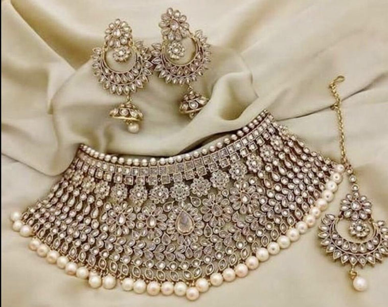 Bollywood Stars Red Carpet Jewellery for Women at Lebaasonline