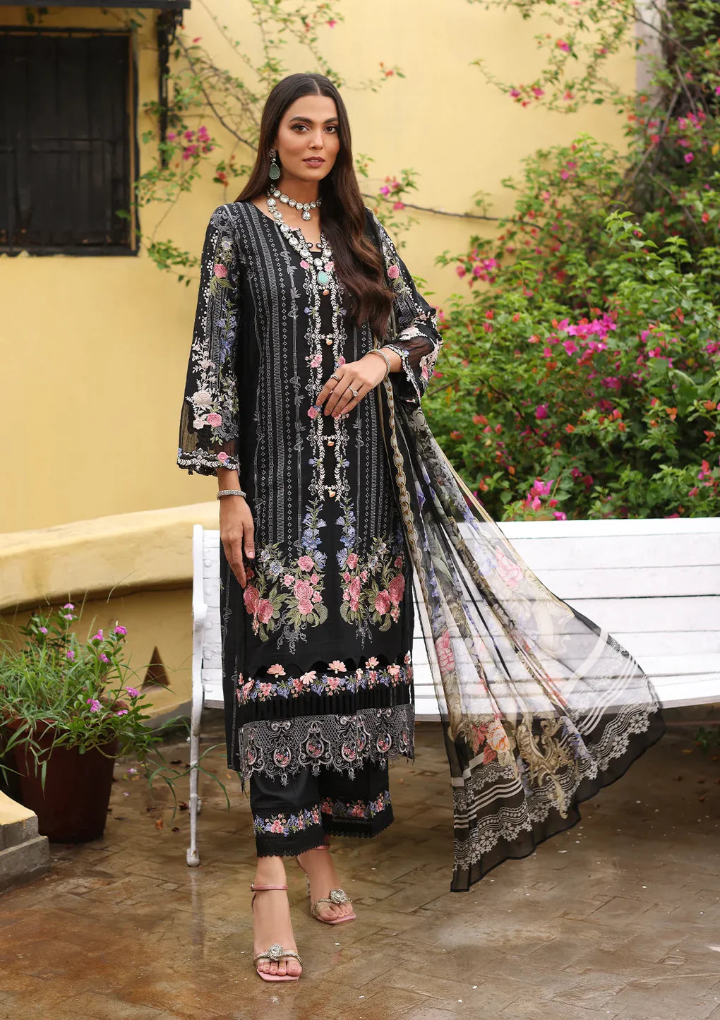 ELAF | LUXE BY ELAF 2023- Luxury Embroidered Collection | Lebaasonline