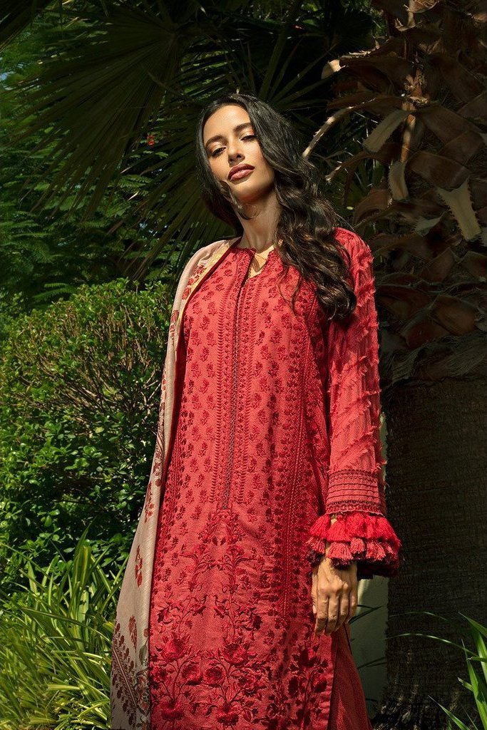 Buy New Pakistani Designer Clothing 2020 Collection Online UK at Lebaasonline and explore the online Ready Made Pakistani Clothes UK for women. A fashionable selection of designer clothes for womens including Pakistani party wear UK.