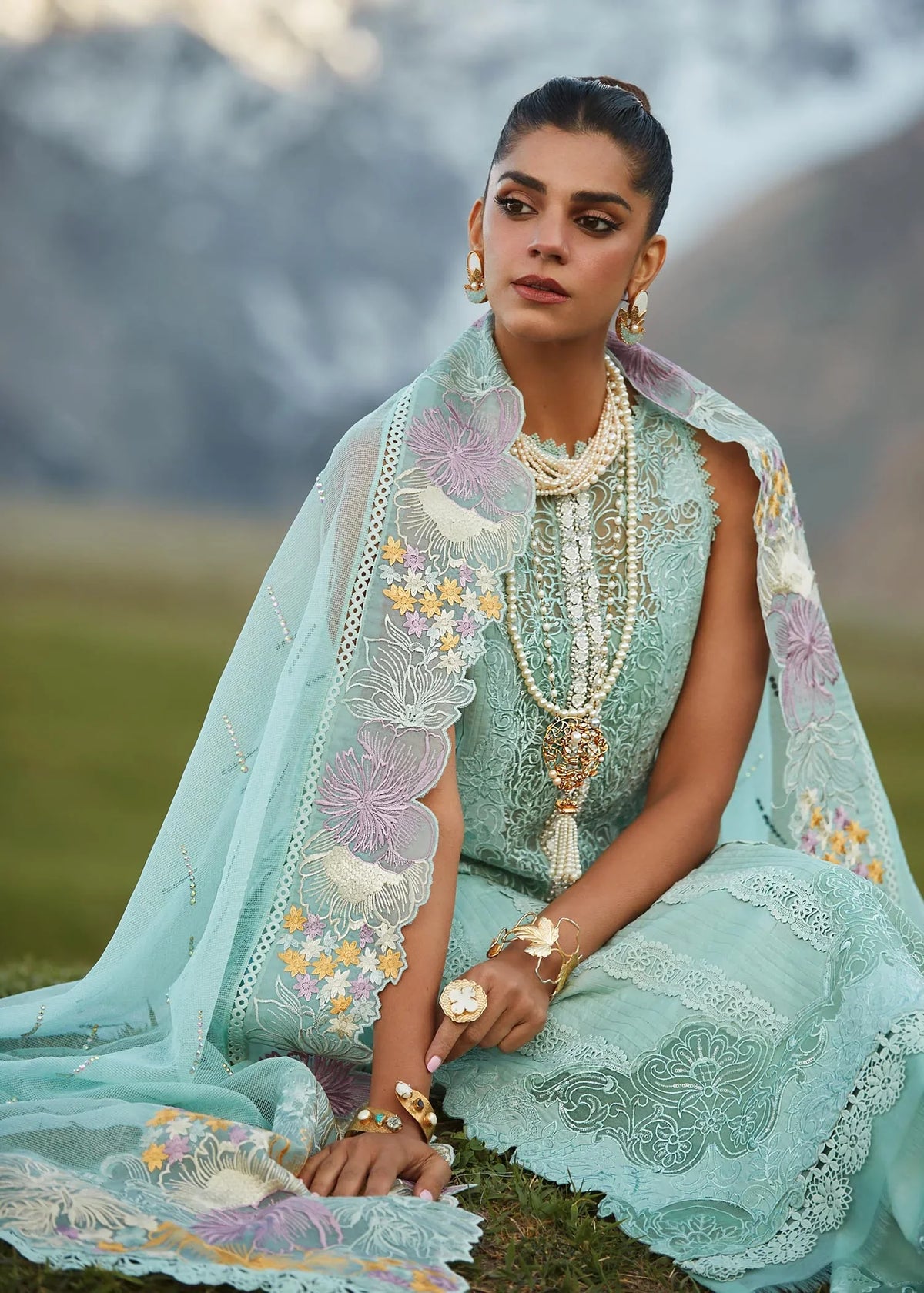 CRIMSON X SAIRA SHAKIRA LUXURY LAWN 2023 | LEBAASONLINE