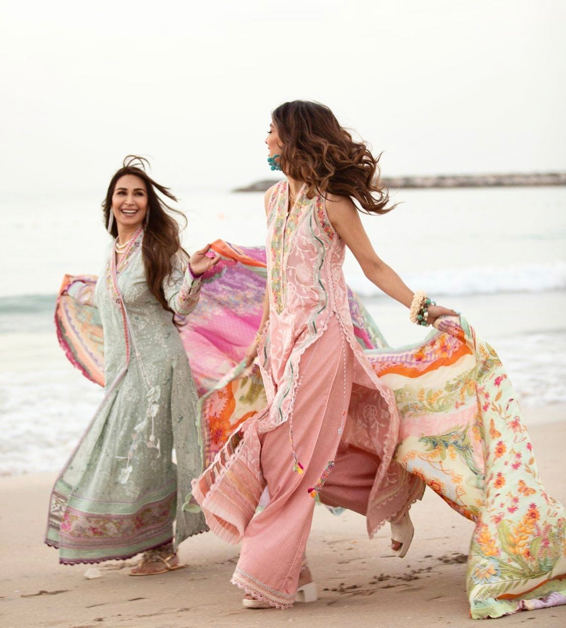 Farah Talib Aziz Luxury Lawn 2022. Buy FTA Lawn 2022 from Lebaasonline UK