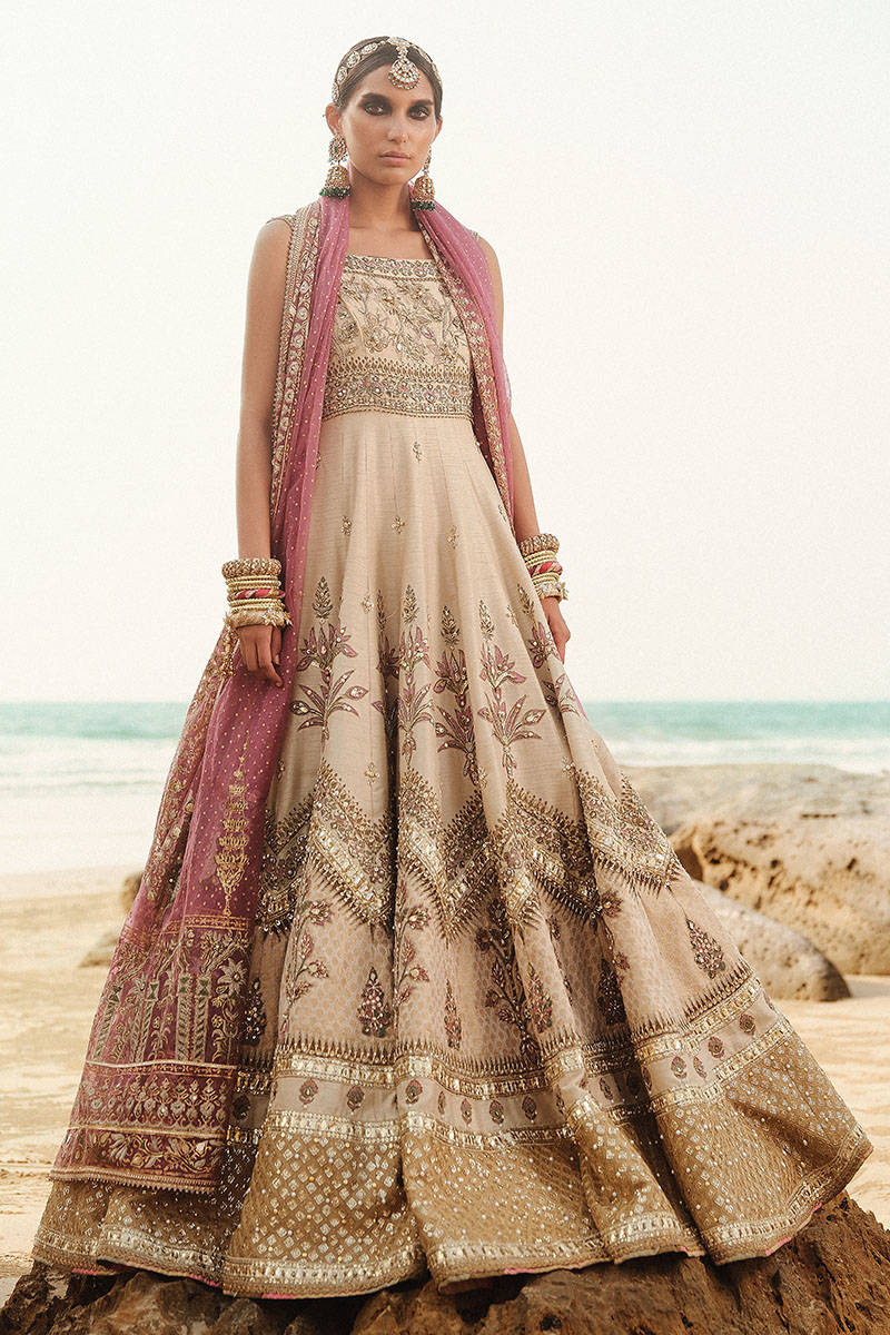 MOHSIN NAVEED RANJHA | GEHRAIYAAN; SHAADI COLLECTION is exclusively available @ lebasonline. We have express shipping of Pakistani Wedding dresses 2023. The Pakistani Suits UK is available in customized at doorstep in UK, USA, Germany, France, Belgium, UAE, Dubai from lebaasonline in SALE price ! 