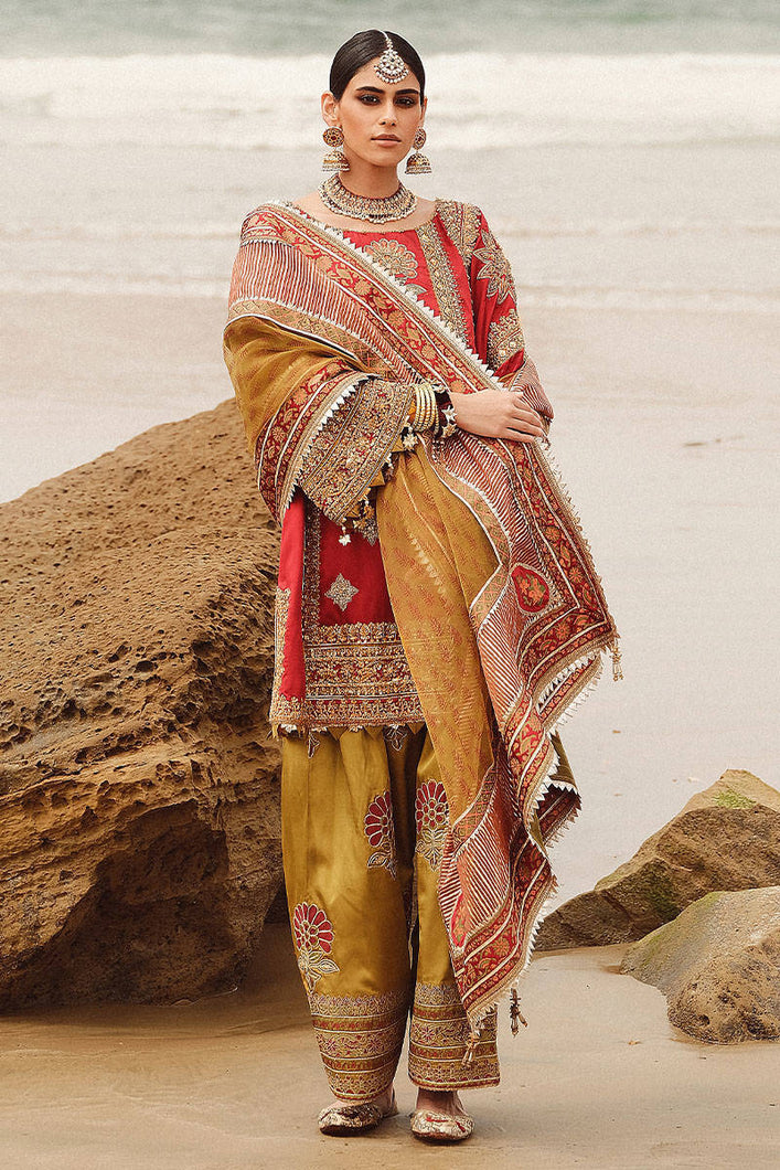 MOHSIN NAVEED RANJHA | GEHRAIYAAN; SHAADI COLLECTION is exclusively available @ lebasonline. We have express shipping of Pakistani Wedding dresses 2023. The Pakistani Suits UK is available in customized at doorstep in UK, USA, Germany, France, Belgium, UAE, Dubai from lebaasonline in SALE price ! 