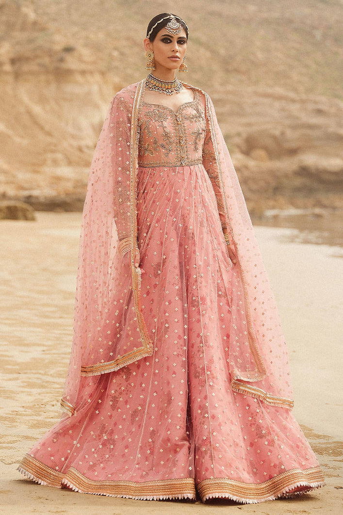 MOHSIN NAVEED RANJHA | GEHRAIYAAN; SHAADI COLLECTION is exclusively available @ lebasonline. We have express shipping of Pakistani Wedding dresses 2023. The Pakistani Suits UK is available in customized at doorstep in UK, USA, Germany, France, Belgium, UAE, Dubai from lebaasonline in SALE price ! 