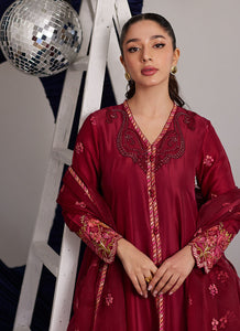 FARAH TALIB AZIZ | LUNA EID '25 Pakistani designer suits is available @lebaasonline. We have various Pakistani Bridal dresses online available in brands such as Mari B, Imrozia, Suffuse pret 2025 is best for evening/party wear. Get express shipping in UK, USA, France, Belgium from Lebaasonline in Pakistani SALE