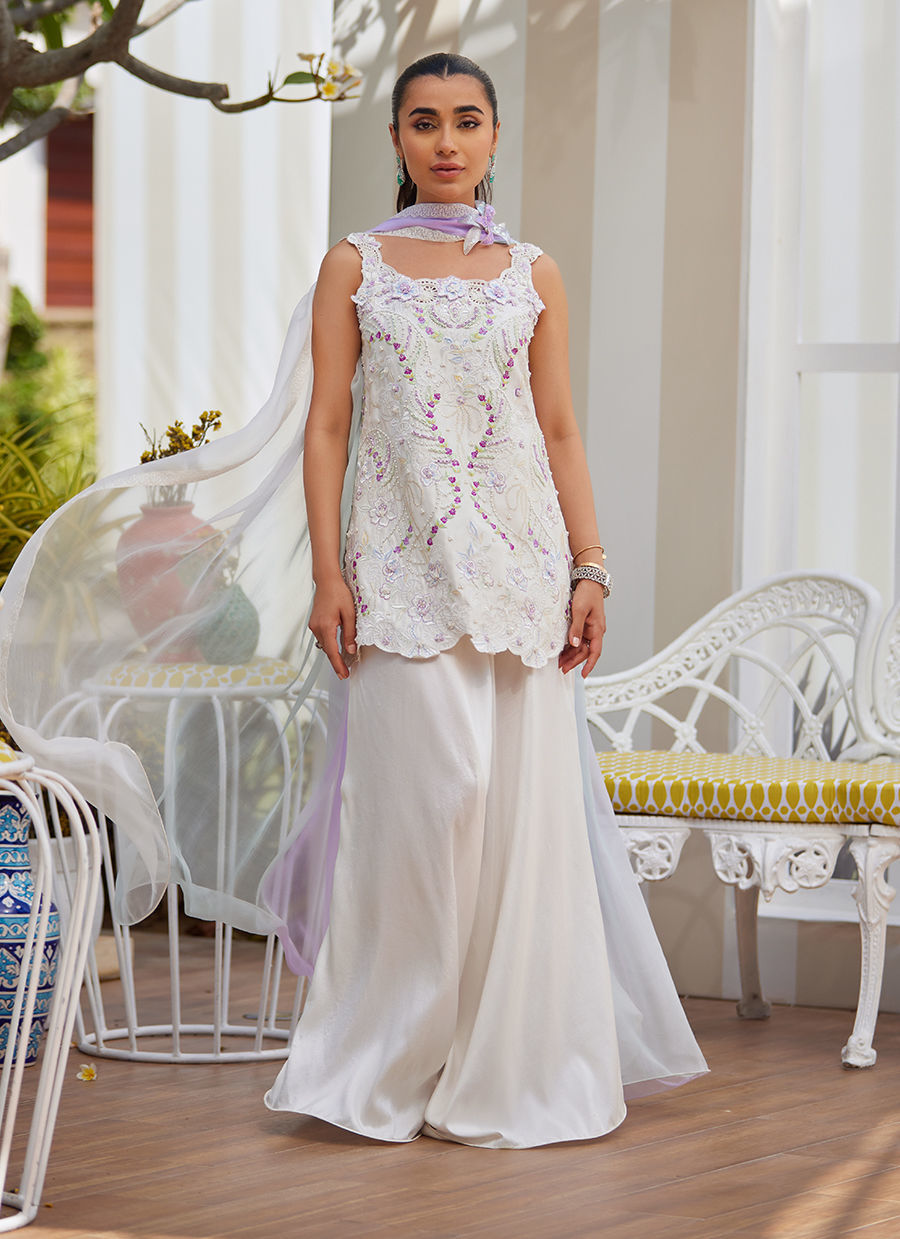 FARAH TALIB AZIZ | TARA LUXE II '25 Pakistani designer suits is available @lebaasonline. We have various Pakistani Bridal dresses online available in brands such as Mari B, Imrozia, Suffuse pret 2025 is best for evening/party wear. Get express shipping in UK, USA, France, Belgium from Lebaasonline in Pakistani SALE
