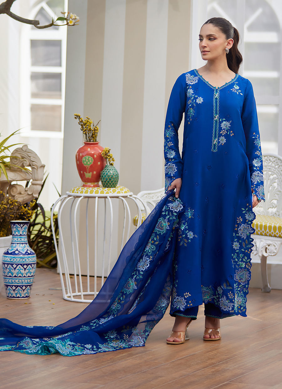 FARAH TALIB AZIZ | TARA LUXE II '25 Pakistani designer suits is available @lebaasonline. We have various Pakistani Bridal dresses online available in brands such as Mari B, Imrozia, Suffuse pret 2025 is best for evening/party wear. Get express shipping in UK, USA, France, Belgium from Lebaasonline in Pakistani SALE