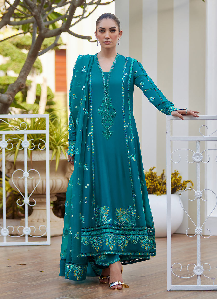 FARAH TALIB AZIZ | TARA LUXE II '25 Pakistani designer suits is available @lebaasonline. We have various Pakistani Bridal dresses online available in brands such as Mari B, Imrozia, Suffuse pret 2025 is best for evening/party wear. Get express shipping in UK, USA, France, Belgium from Lebaasonline in Pakistani SALE