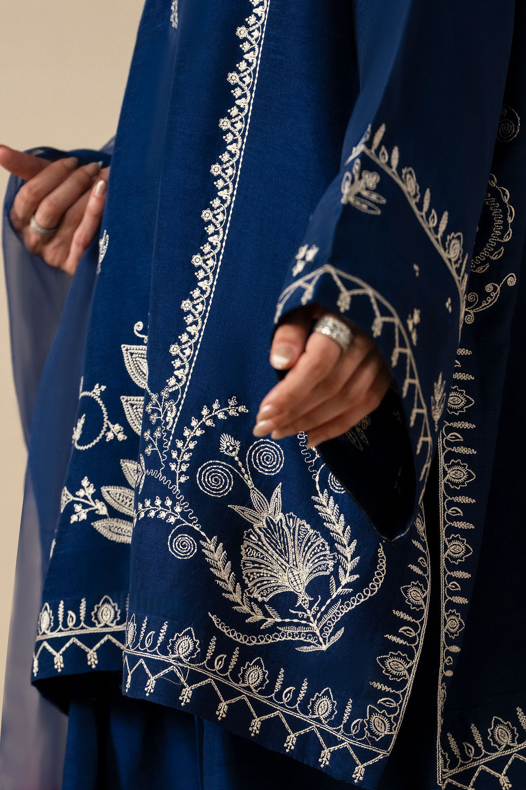 Buy ZAHA | SERAE SILK '25 Online Pakistani designer dresses at Great Price! Available For Next Day Delivery in UK, France & Germany. Zaha dresses created by Khadija Shah from Pakistan & for SALE in the UK, USA, Manchester & London. Book now ready to wear & unstitched at Lebaasonline.