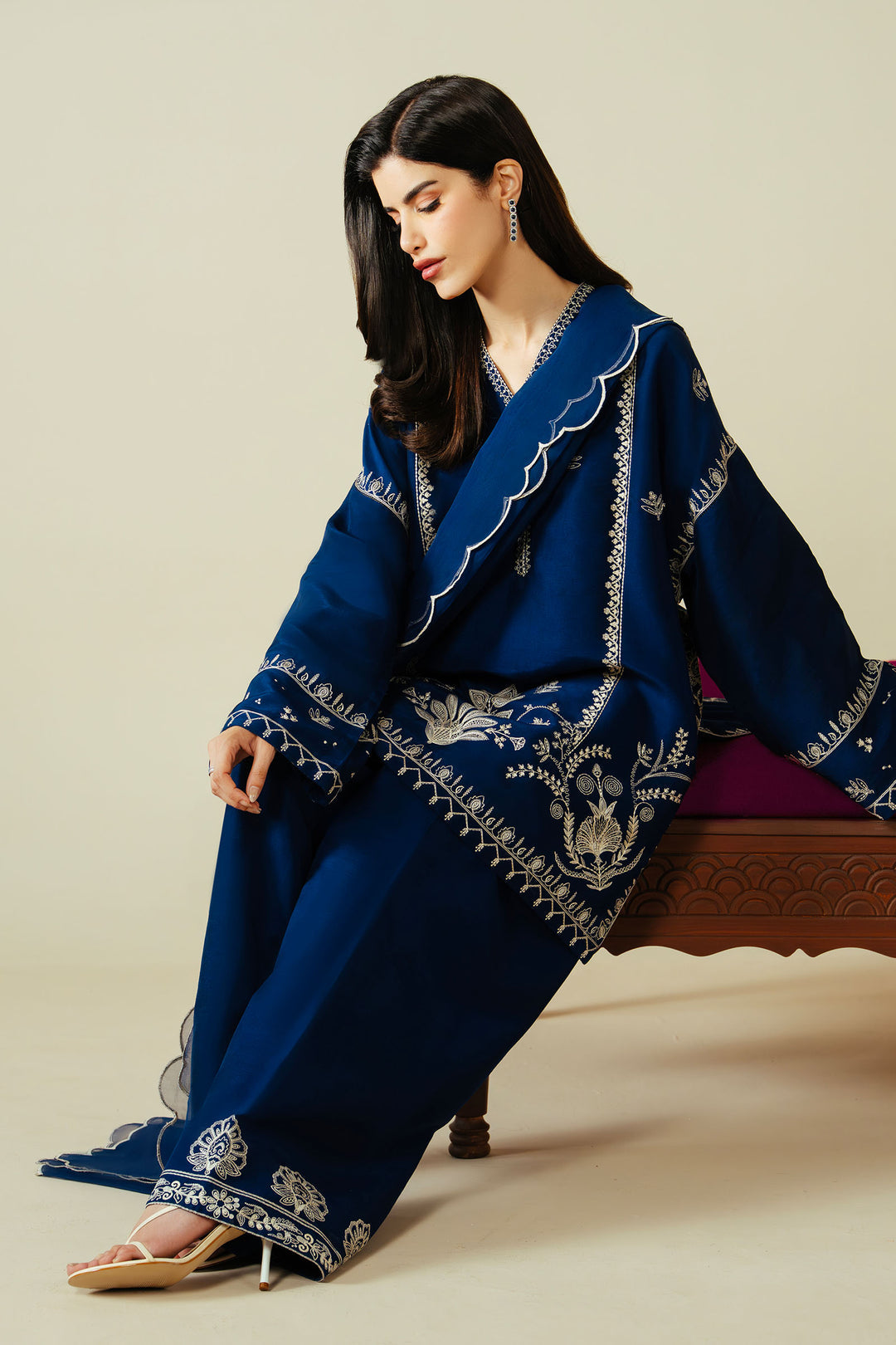 Buy ZAHA | SERAE SILK '25 Online Pakistani designer dresses at Great Price! Available For Next Day Delivery in UK, France & Germany. Zaha dresses created by Khadija Shah from Pakistan & for SALE in the UK, USA, Manchester & London. Book now ready to wear & unstitched at Lebaasonline.
