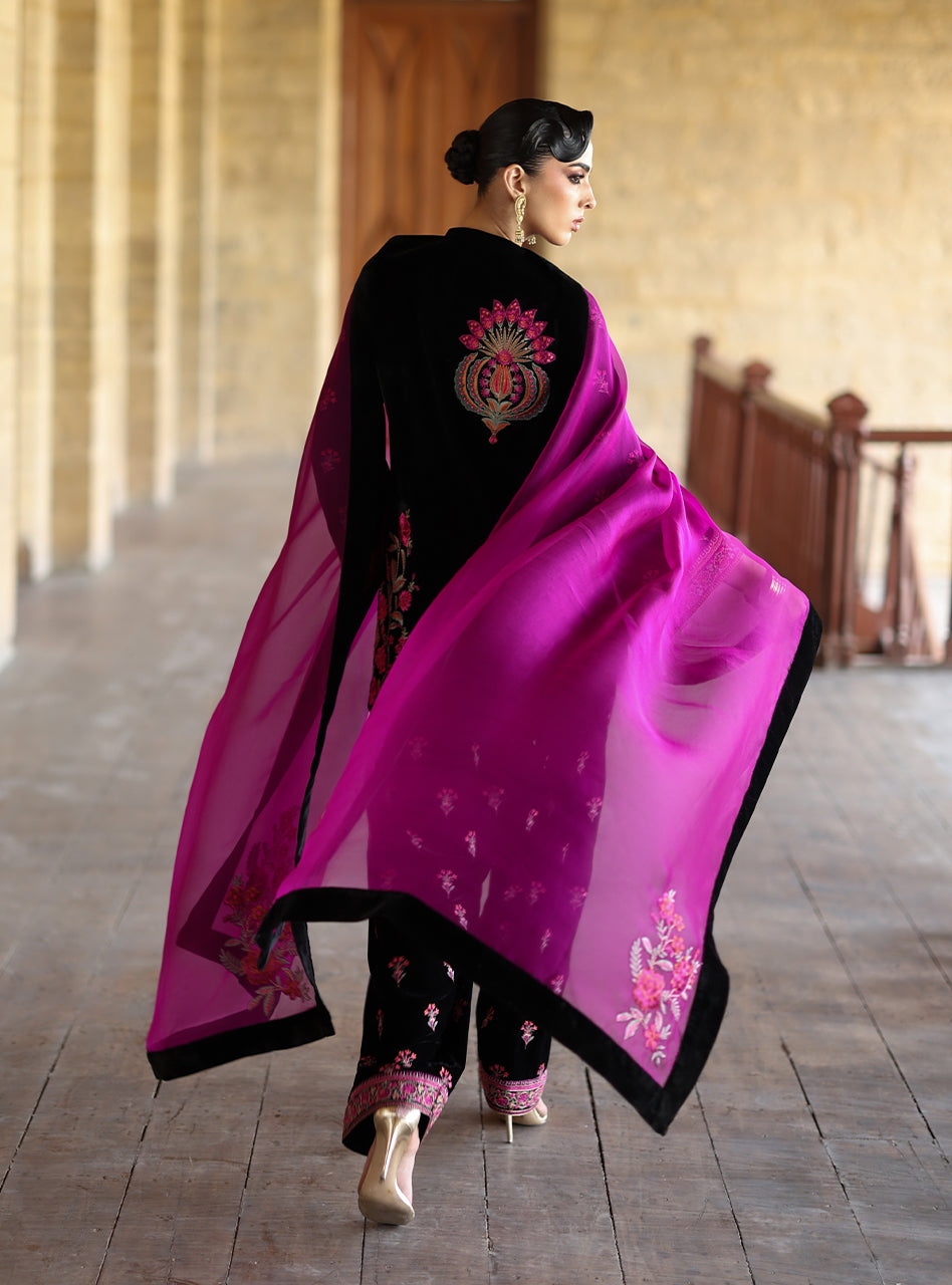 ZAINAB CHOTTANI VELURA VELVET EDIT '25 Velvet salwar kameez UK, Embroidered Collection at our Pakistani Designer Dresses Online Boutique. Pakistani Clothes Online UK- SALE, Zainab Chottani Wedding Suits, Luxury Lawn & Bridal Wear & Ready Made Suits for Pakistani Party Wear UK on Discount Price