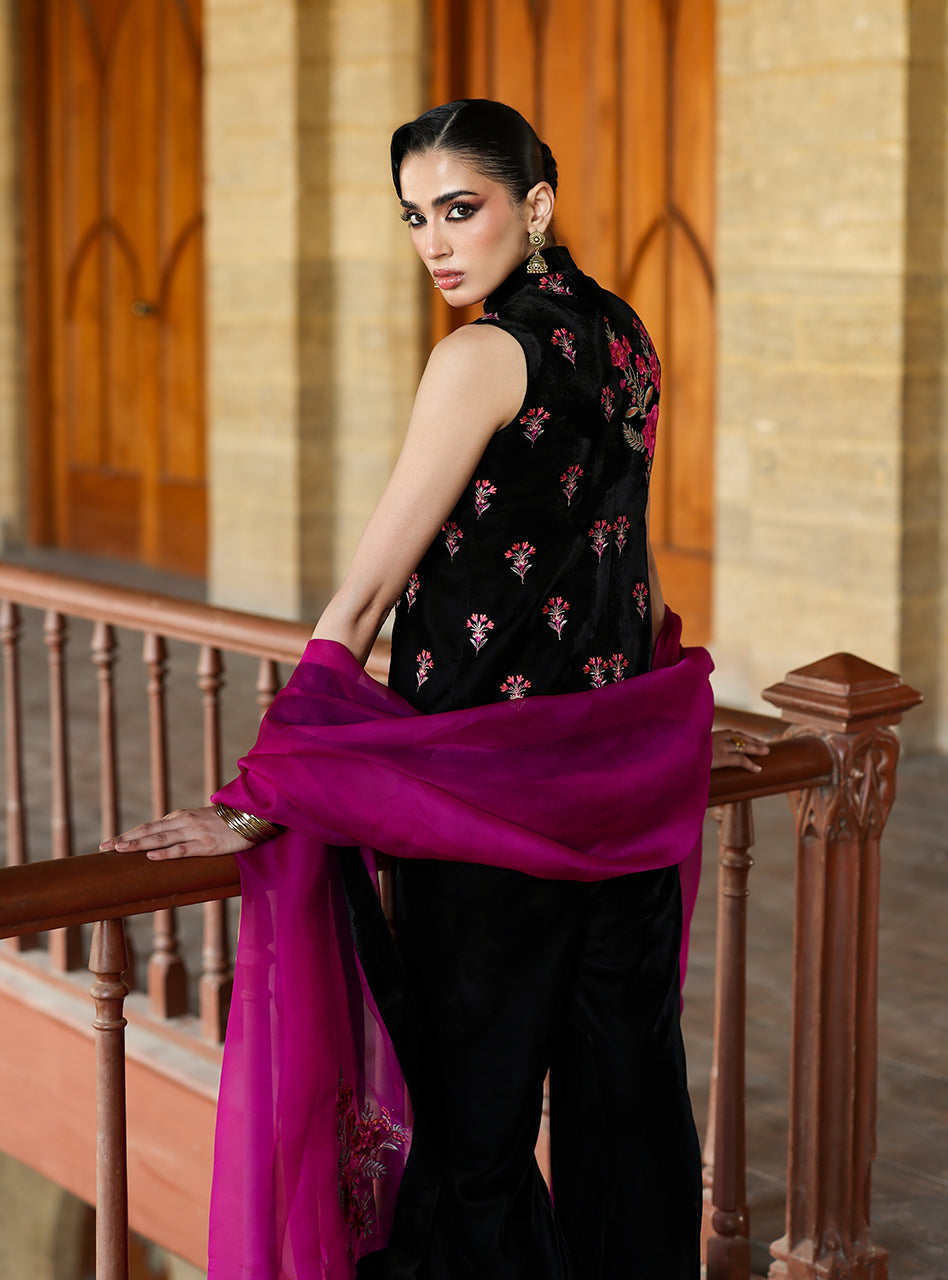 ZAINAB CHOTTANI VELURA VELVET EDIT '25 Velvet salwar kameez UK, Embroidered Collection at our Pakistani Designer Dresses Online Boutique. Pakistani Clothes Online UK- SALE, Zainab Chottani Wedding Suits, Luxury Lawn & Bridal Wear & Ready Made Suits for Pakistani Party Wear UK on Discount Price
