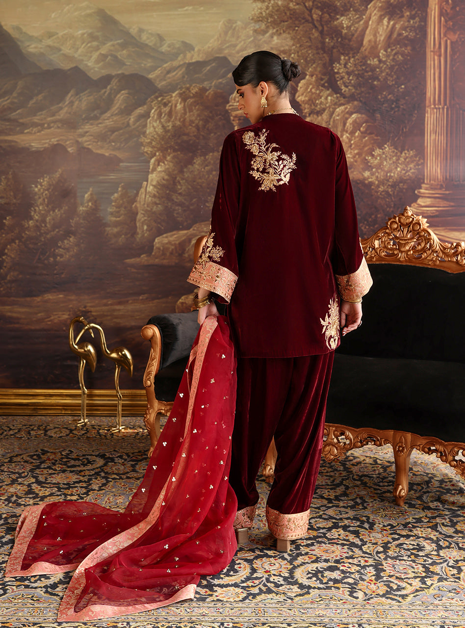 ZAINAB CHOTTANI VELURA VELVET EDIT '25 Velvet salwar kameez UK, Embroidered Collection at our Pakistani Designer Dresses Online Boutique. Pakistani Clothes Online UK- SALE, Zainab Chottani Wedding Suits, Luxury Lawn & Bridal Wear & Ready Made Suits for Pakistani Party Wear UK on Discount Price