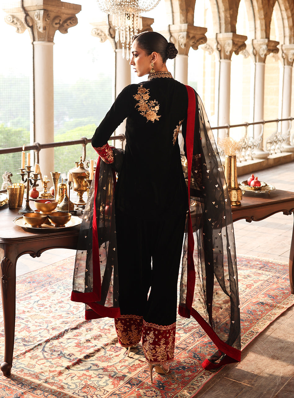 ZAINAB CHOTTANI VELURA VELVET EDIT '25 Velvet salwar kameez UK, Embroidered Collection at our Pakistani Designer Dresses Online Boutique. Pakistani Clothes Online UK- SALE, Zainab Chottani Wedding Suits, Luxury Lawn & Bridal Wear & Ready Made Suits for Pakistani Party Wear UK on Discount Price