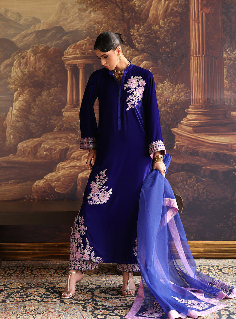 ZAINAB CHOTTANI VELURA VELVET EDIT '25 Velvet salwar kameez UK, Embroidered Collection at our Pakistani Designer Dresses Online Boutique. Pakistani Clothes Online UK- SALE, Zainab Chottani Wedding Suits, Luxury Lawn & Bridal Wear & Ready Made Suits for Pakistani Party Wear UK on Discount Price