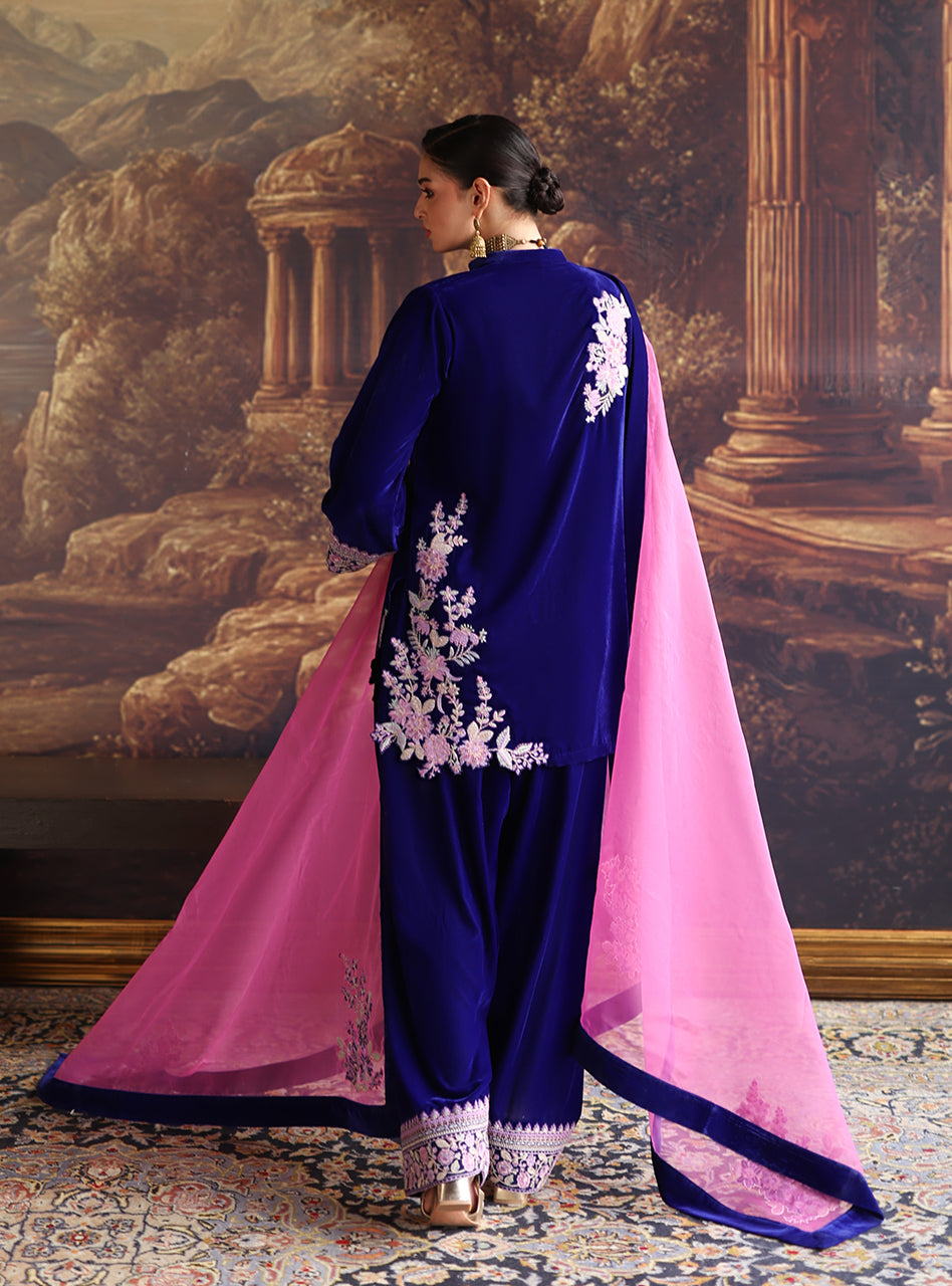 ZAINAB CHOTTANI VELURA VELVET EDIT '25 Velvet salwar kameez UK, Embroidered Collection at our Pakistani Designer Dresses Online Boutique. Pakistani Clothes Online UK- SALE, Zainab Chottani Wedding Suits, Luxury Lawn & Bridal Wear & Ready Made Suits for Pakistani Party Wear UK on Discount Price