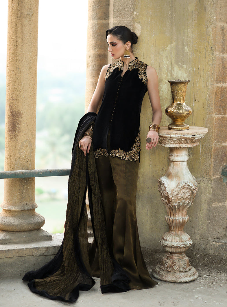 ZAINAB CHOTTANI VELURA VELVET EDIT '25 Velvet salwar kameez UK, Embroidered Collection at our Pakistani Designer Dresses Online Boutique. Pakistani Clothes Online UK- SALE, Zainab Chottani Wedding Suits, Luxury Lawn & Bridal Wear & Ready Made Suits for Pakistani Party Wear UK on Discount Price