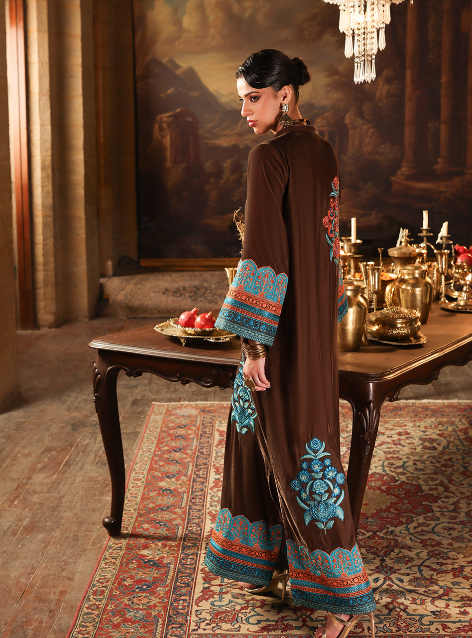 ZAINAB CHOTTANI VELURA VELVET EDIT '25 Velvet salwar kameez UK, Embroidered Collection at our Pakistani Designer Dresses Online Boutique. Pakistani Clothes Online UK- SALE, Zainab Chottani Wedding Suits, Luxury Lawn & Bridal Wear & Ready Made Suits for Pakistani Party Wear UK on Discount Price