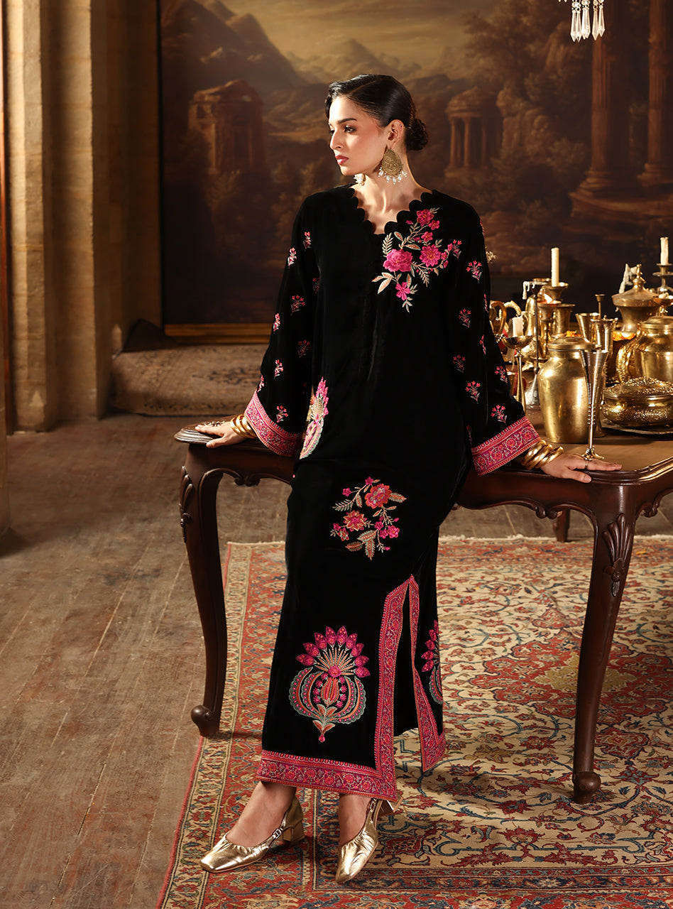 ZAINAB CHOTTANI VELURA VELVET EDIT '25 Velvet salwar kameez UK, Embroidered Collection at our Pakistani Designer Dresses Online Boutique. Pakistani Clothes Online UK- SALE, Zainab Chottani Wedding Suits, Luxury Lawn & Bridal Wear & Ready Made Suits for Pakistani Party Wear UK on Discount Price