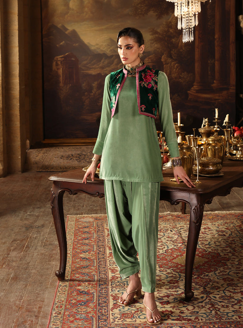 ZAINAB CHOTTANI VELURA VELVET EDIT '25 Velvet salwar kameez UK, Embroidered Collection at our Pakistani Designer Dresses Online Boutique. Pakistani Clothes Online UK- SALE, Zainab Chottani Wedding Suits, Luxury Lawn & Bridal Wear & Ready Made Suits for Pakistani Party Wear UK on Discount Price