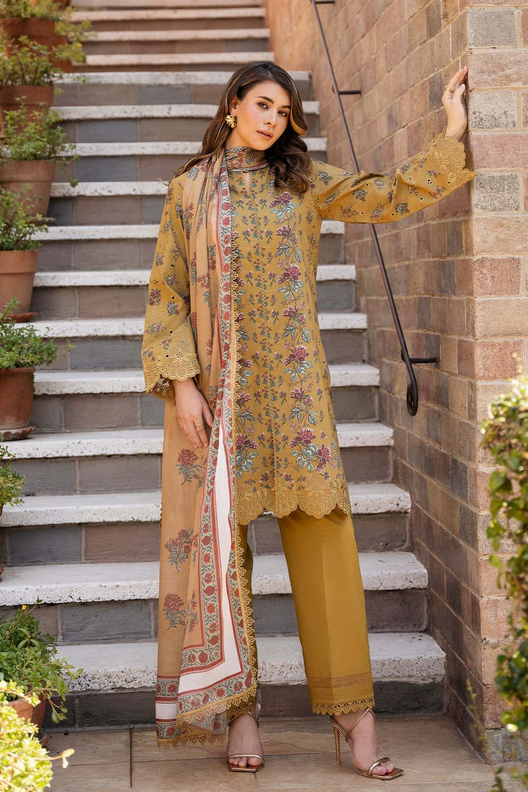 Buy Afrozeh | Damask the holiday edit'25  exclusive collection of Afrozeh | Meharbano WEDDING COLLECTION 2025 from our website. We have various PAKISTANI DRESSES ONLINE IN UK,Afrozeh . Get your unstitched or customized PAKISATNI BOUTIQUE IN UK, USA, FRACE , QATAR, DUBAI from Lebaasonline @SALE