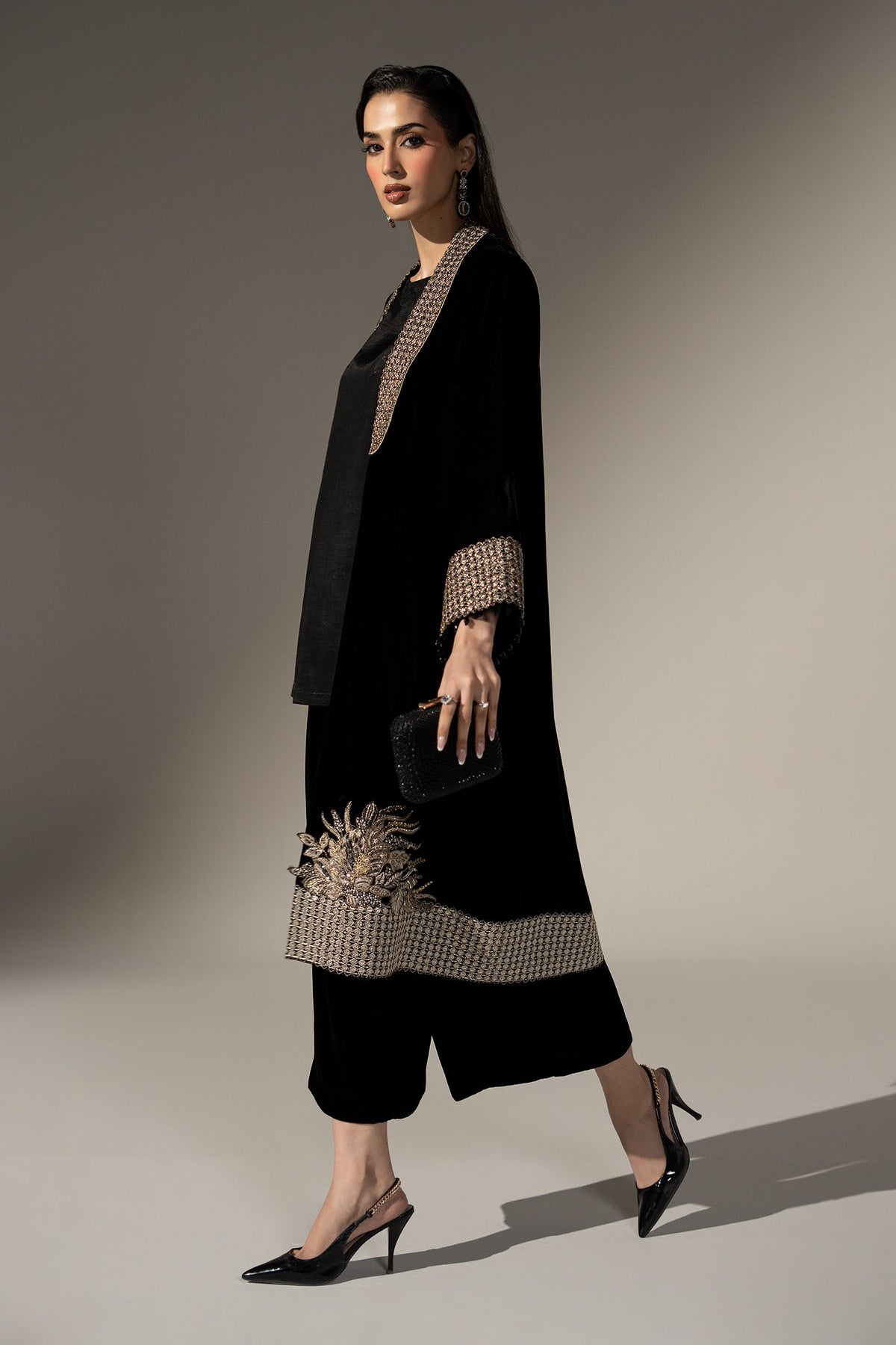Maria B Winter Collection 2026 black embroidered velvet 3 piece suit