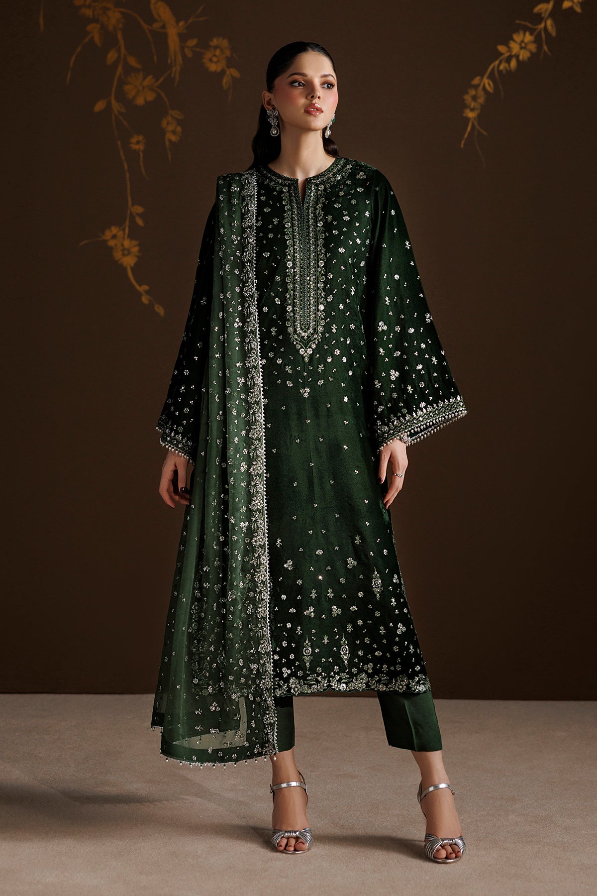 Baroque Collection'26 | EMBROIDERED VELVET UF-4545