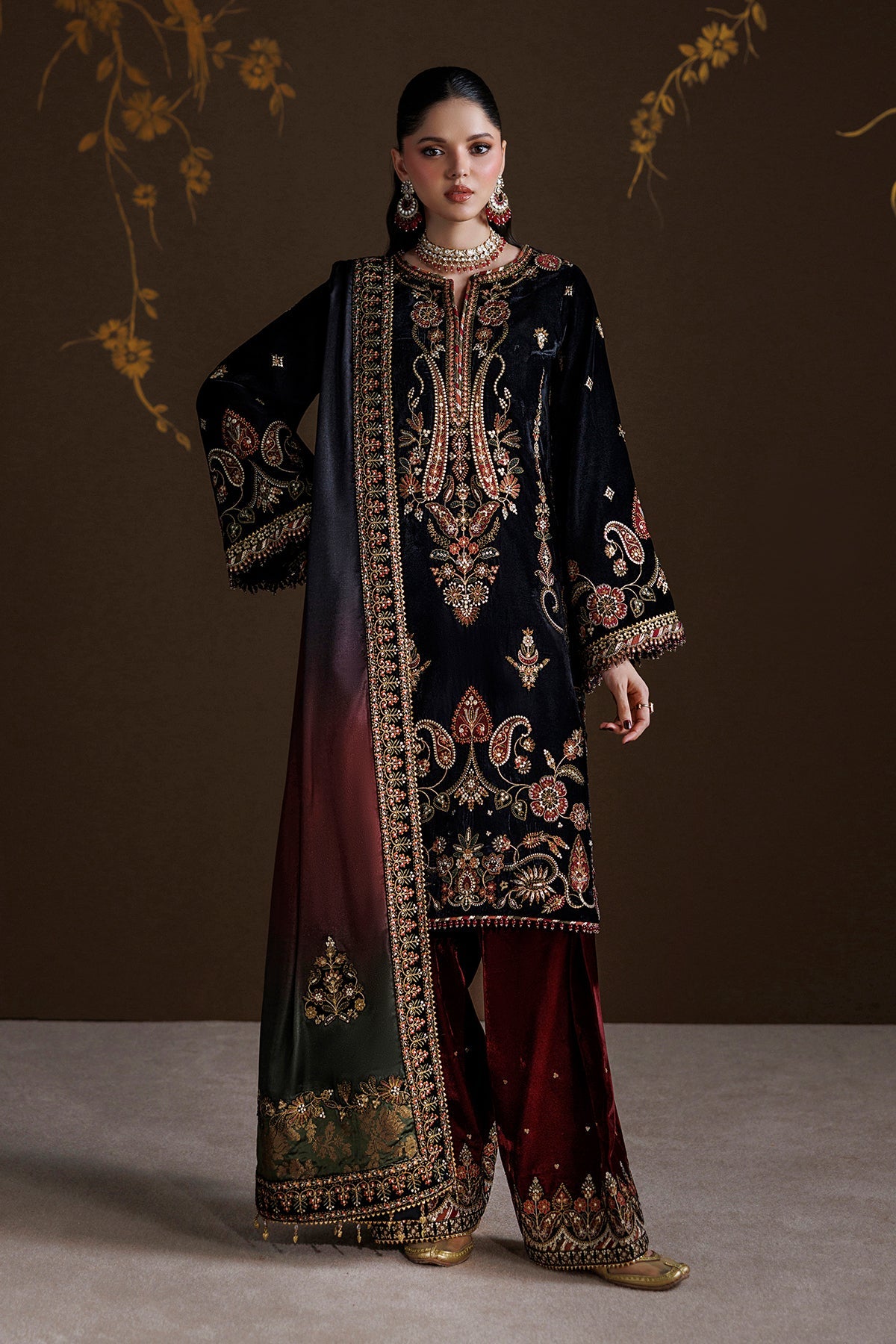 Baroque Collection'26 | EMBROIDERED VELVET UF-4547
