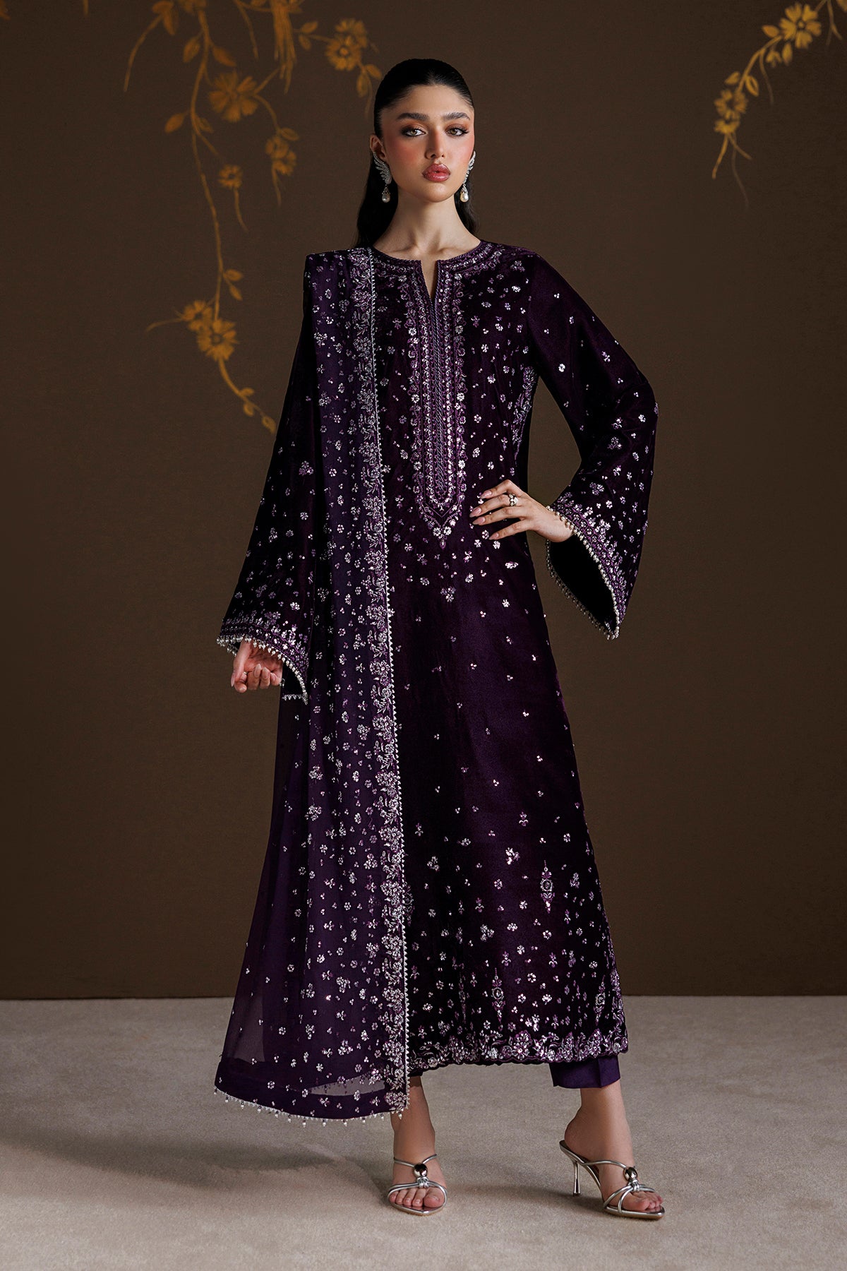 Baroque Collection'26 | EMBROIDERED VELVET UF-4546