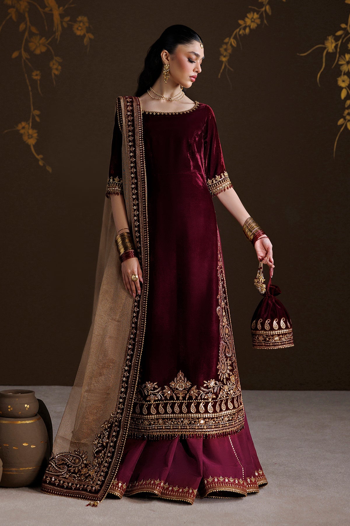 Baroque Collection'26 | EMBROIDERED VELVET UF-4548