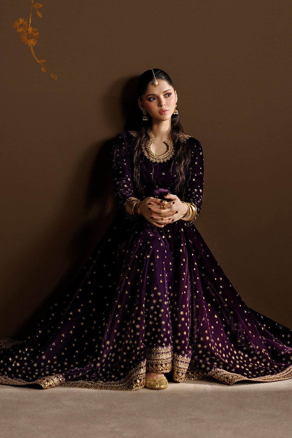 Baroque Collection'26 | EMBROIDERED VELVET UF-4628