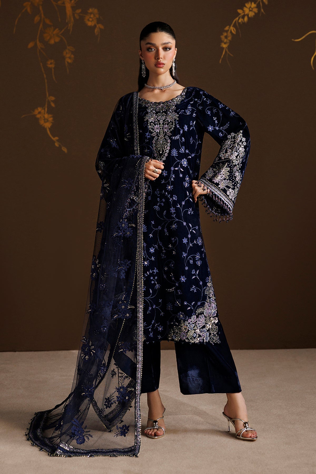 Baroque Collection'26 | EMBROIDERED VELVET UF-4555