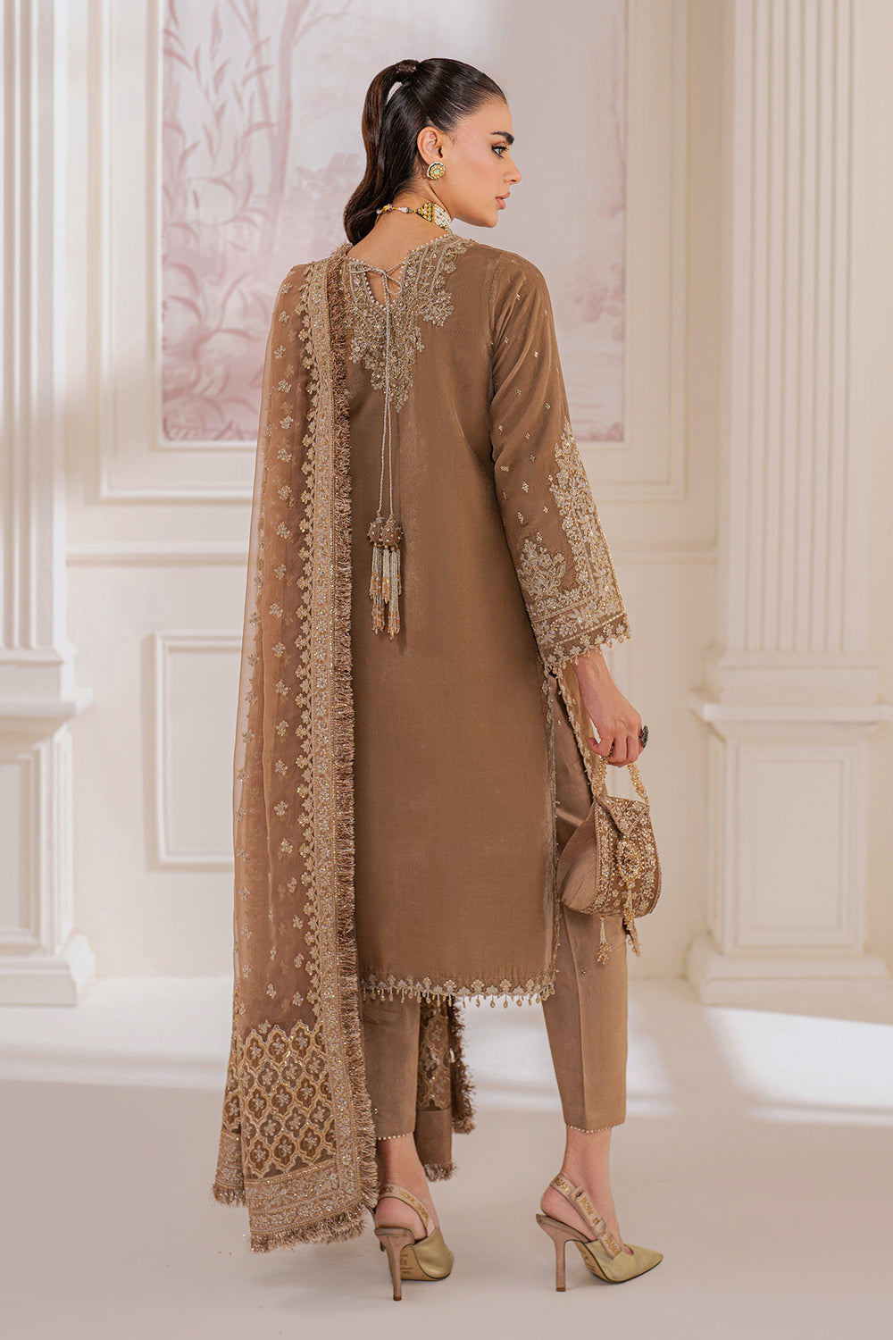 Baroque Collection'26 | EMBROIDERED VELVET UF-754