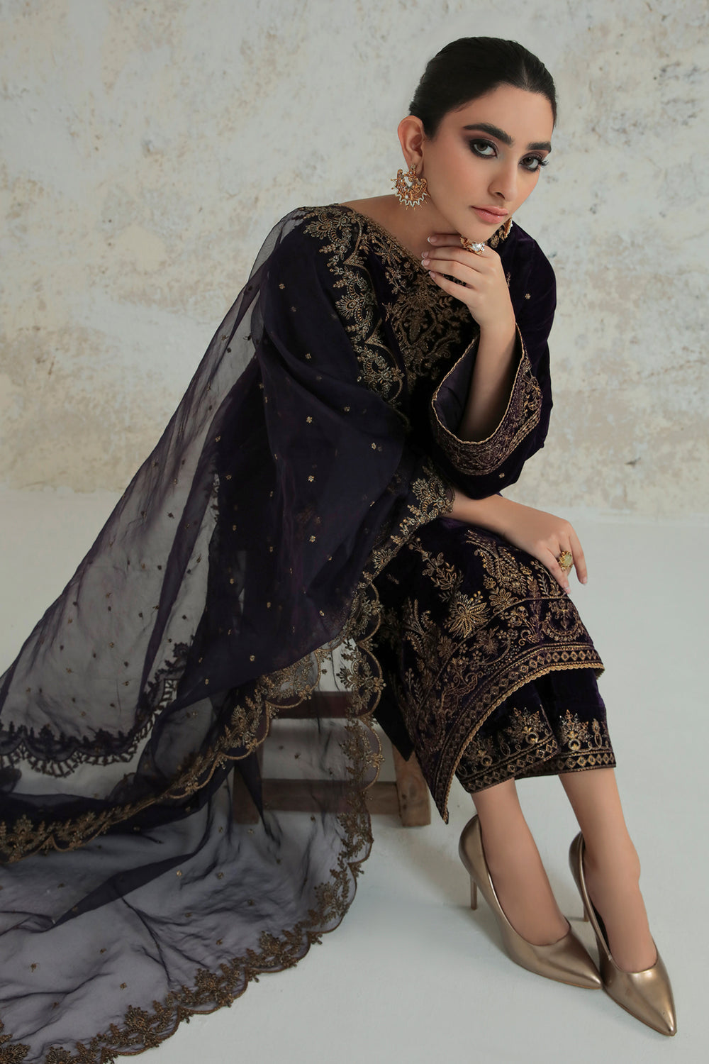 Baroque Collection'26 | EMBROIDERED VELVET UF-239