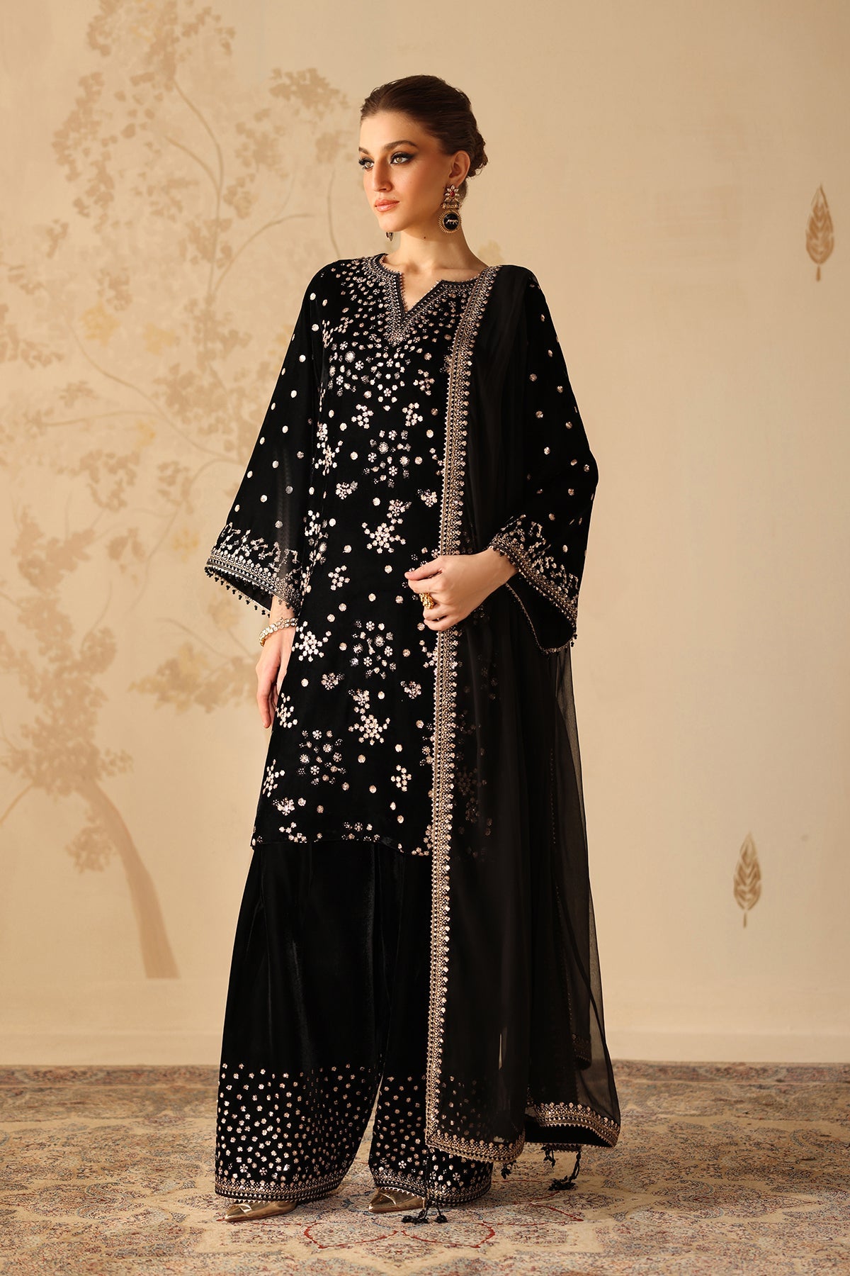 Baroque Collection'26 embroidered velvet unstitched Pakistani suit UF-4316
