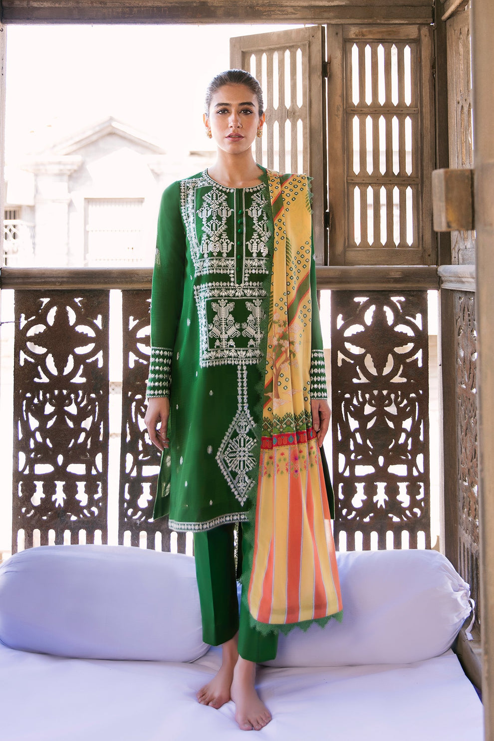 ZAHA LAWN '21 Designer Dress for this time wedding season. Various Bridal dresses online USA is available @lebaasonline. Pakistani wedding dresses online UK can be customized with us for evening/party wear. Maria B, Asim Jofa various wedding outfits can be bought in Austria, UK, USA