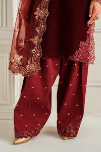 Baroque Embroidered Velvet Collection UF-747