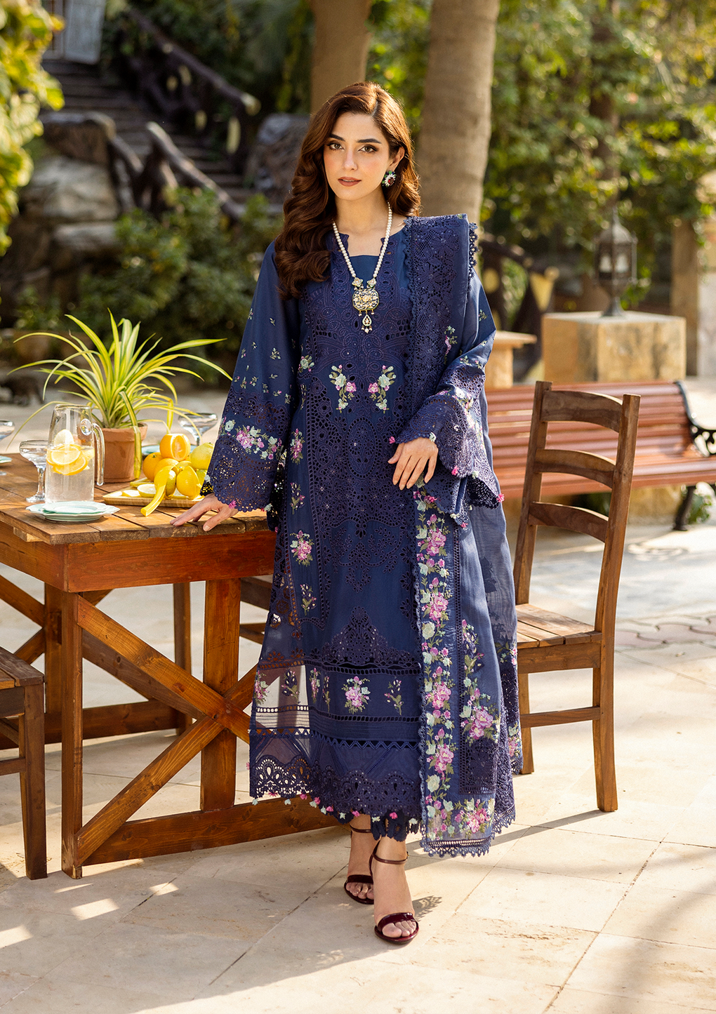 Elaf Luxury Lawn '25 PAKISTANI BRIDAL DRESSE & READY MADE PAKISTANI CLOTHES UK. Designer Collection Original & Stitched. Buy READY MADE PAKISTANI CLOTHES UK, Pakistani BRIDAL DRESSES & PARTY WEAR OUTFITS AT LEBAASONLINE. Next Day Delivery in the UK, USA, France, Dubai, London & Manchester 