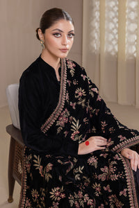 Buy BAROQUE | EMBROIDERED VELVET SHAWL 2023, Pakistani Designer Shawl with discount code and sale price. Shop Pakistani Clothes Online UK- BAROQUE Chiffon for Wedding, Luxury Lawn 2023 Embroidered Chiffon, Velvet Suits, Winter dresses & Bridal Wear & Ready Made Suits for Pakistani Party Wear UK and USA at LebaasOnline.