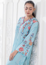 Load image into Gallery viewer, Women Co-Ords Sets |  Pakistani designer co-ords is available @lebaasonline. We have various Pakistani dresses online available  2025 is best for evening/party wear. Get express shipping in UAE, UK, USA, France, Belgium from Lebaasonline in Pakistani SALE