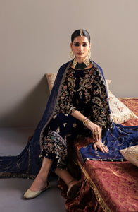 Emaan Adeel | Saanjh Velvet Collection '24 | Falak