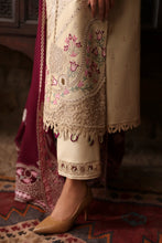 Load image into Gallery viewer, Buy QALAMKAR Q-LINEKARI &#39;24  linen Dress This winter wedding can be beautifully flaunted with our Qalamkar Collection. We have other Pakistani dress IN USA of Maria B Sana Safinaz PAKISTANI BRIDAL DRESS We can deliver unstitched/customized dresses like PAKISTANI BOUTIQUE DRESSES in UK USA from Lebaasonline