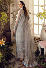 Load image into Gallery viewer, AFROZEH LA FUCHSIA WEDDING COLLECTION &#39;22 | 02 LUCIA