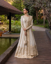 Load image into Gallery viewer, Buy New Faiza Saqlain | Zinnia Luxury Lawn 2025 !!! DESIGNER BRAND BIG SANA SAFINAZ, ASIM JOFA, MARYUM N MARIA HUGE DISCOUNT!! WEB-STORE CLEARANCE, SALE 2024 GIVEAWAYS , BOXING DAY SALE, NEW YEARS SALE 2025!! CHRISTMAS SALE, END OF YEAR SALE, LEBAASONLINE 