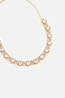 Gold-Plated Kundan Choker Necklace Set with Matching Earrings




Add a touch of traditional elegance to your occasi