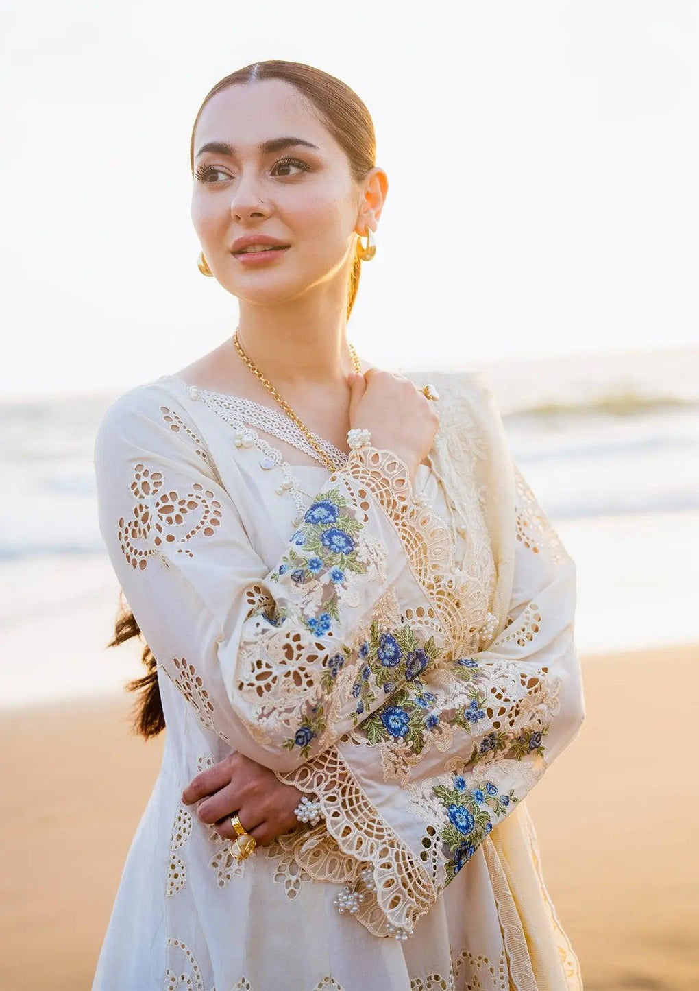 ELAF | HAI KUCH" FESTIVE LAWN 2024 | EHK-03B Ayra - LebaasOnline 