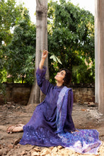Load image into Gallery viewer, SOBIA NAZIR | FALL EDIT &#39;24 Pakistani Dresses now available @lebaasonline. We have Sobia Nazir Luxury Lawn suits online at best prices . Sobia Nazir dresses can be customized at Lebaasonline Pakistani designer boutique online UK, USA, France, Belgium Manchester, London and Birmingham on discount Sale Prices!