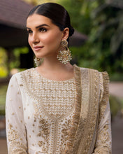 Load image into Gallery viewer, Buy New Faiza Saqlain | Zinnia Luxury Lawn 2025 !!! DESIGNER BRAND BIG SANA SAFINAZ, ASIM JOFA, MARYUM N MARIA HUGE DISCOUNT!! WEB-STORE CLEARANCE, SALE 2024 GIVEAWAYS , BOXING DAY SALE, NEW YEARS SALE 2025!! CHRISTMAS SALE, END OF YEAR SALE, LEBAASONLINE 