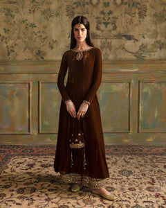 Faiza Saqlain | Manaar - Velvet Collection '23 available at Lebaasonline. The largest stockiest of Dresses in the UK. Shop Maria B Clothes Pakistani wedding. Afrozeh wedding, Faiza Saqlain, Qalamkar Embroidered on discounted price in UK USA Manchester London Australia Belgium UAE France Germany Birmingham on Sale.